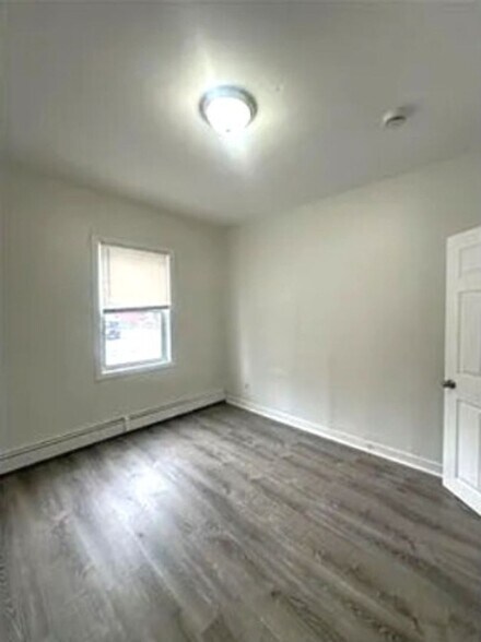 Building Photo - 91 Ives St