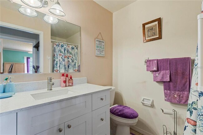 Building Photo - 409 Feltham Trail