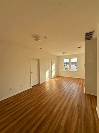 Building Photo - 203 Academy St