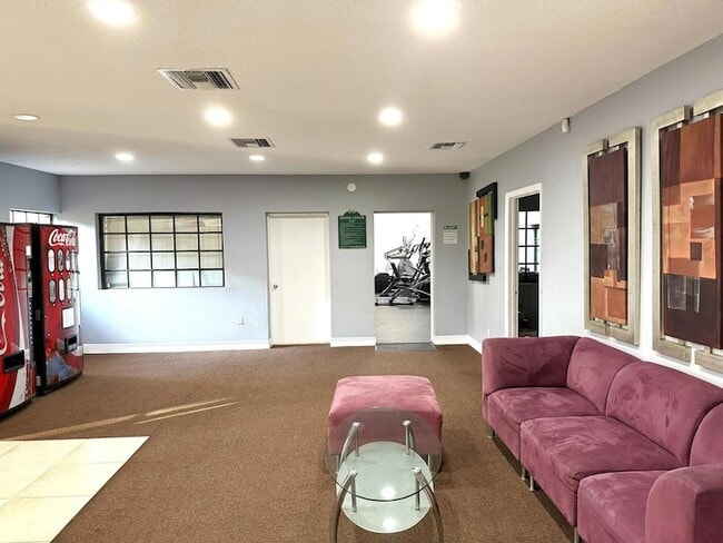 Building Photo - 8255 Severn Dr