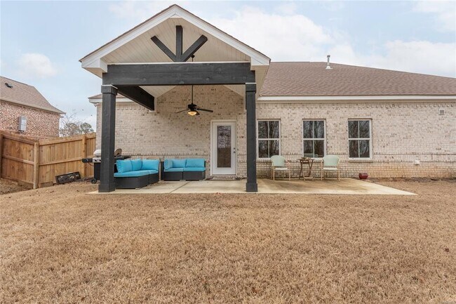 Building Photo - 357 Sydney Dr S