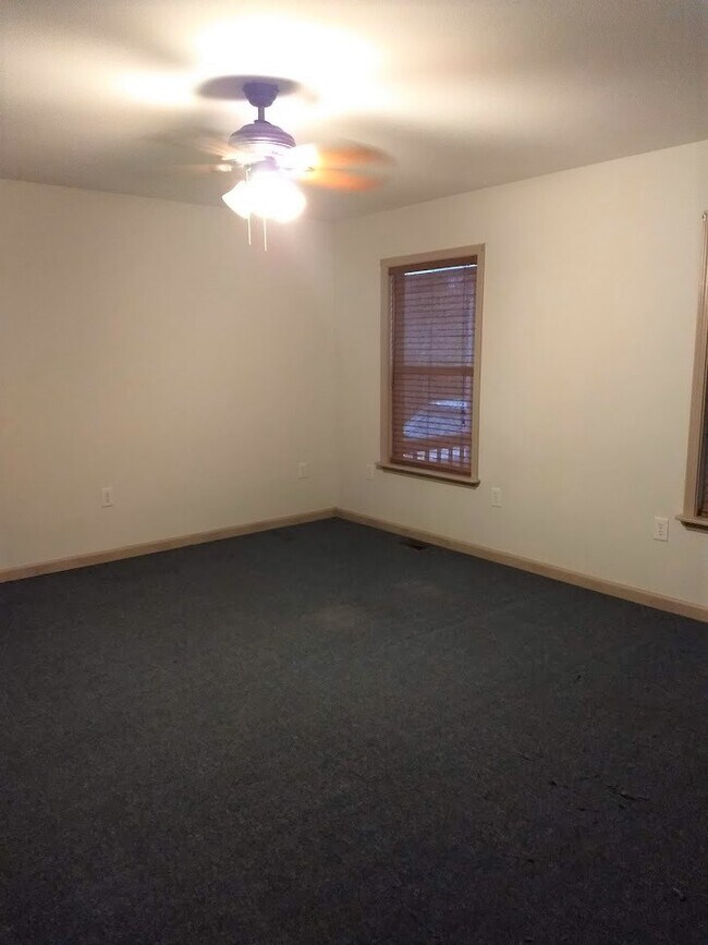 Building Photo - 7 Big Horn Cir