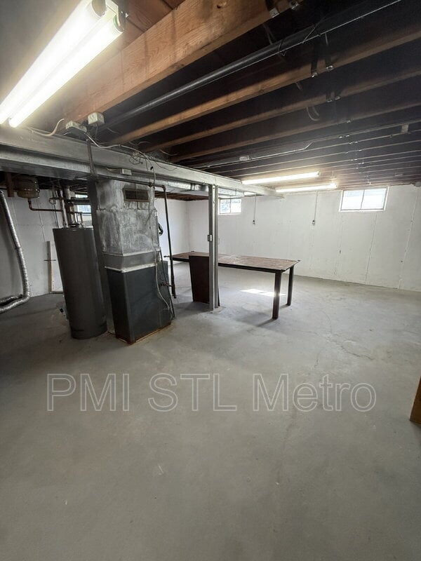 Building Photo - 329 Caithness Rd