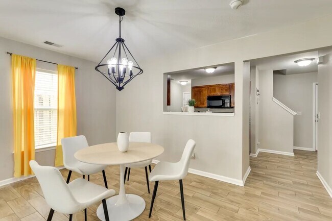 Building Photo - Vistiana Off Dorchester in Dorchester II S...