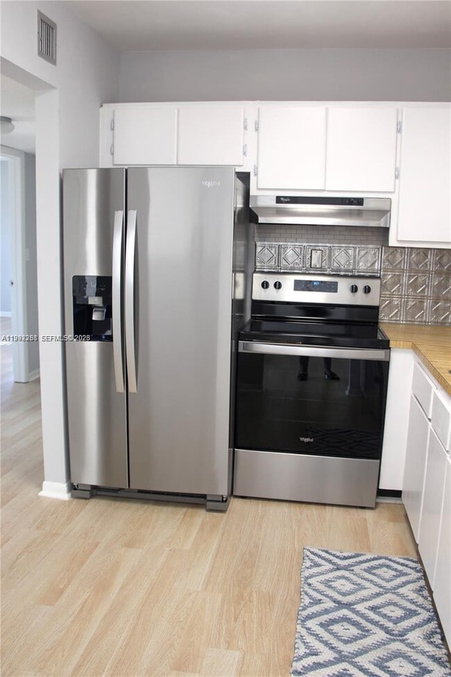 Building Photo - 9015 SW 138th St