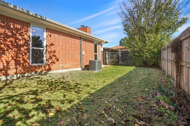 Building Photo - 702 Michol St