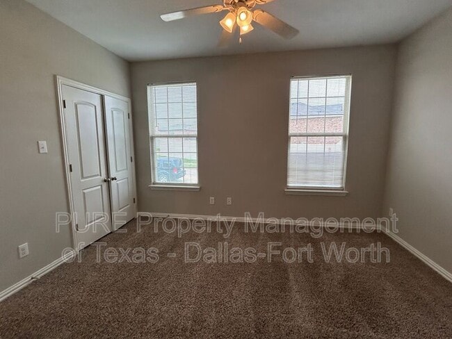 Building Photo - 1918 Timber Oaks Dr