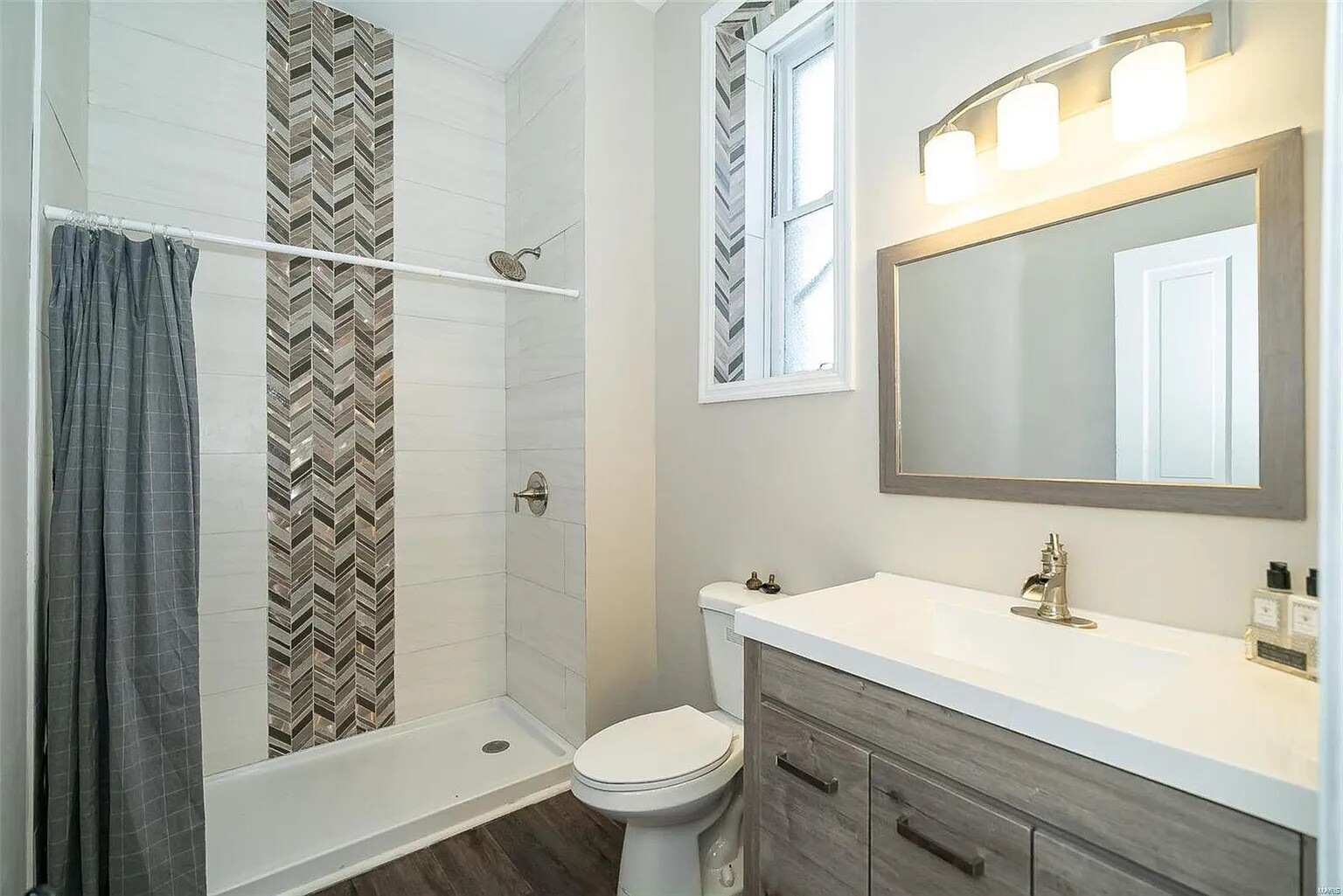 Building Photo - 1936 Arsenal St