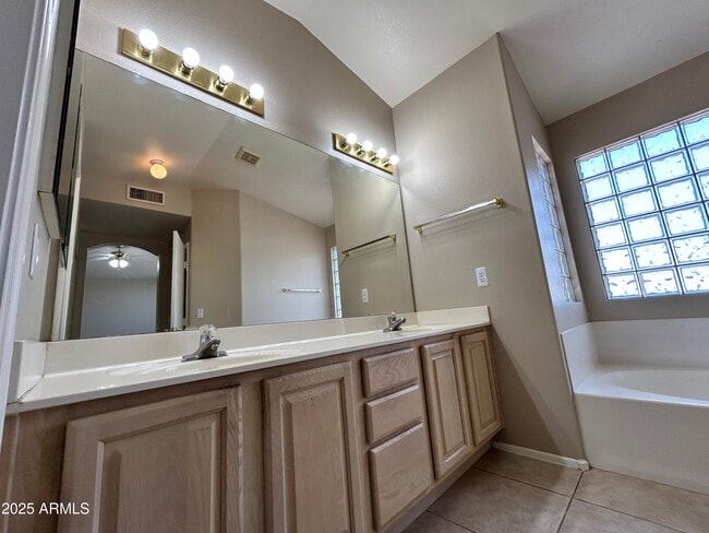 Building Photo - 8239 W Voltaire Ave