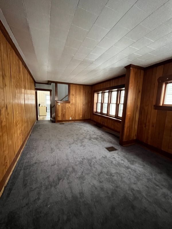 Primary Photo - 21 Hillendale St
