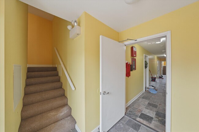 Building Photo - 3423 Ridgeland-102