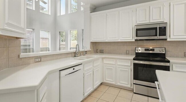 Building Photo - 21331 Willow Glade Dr