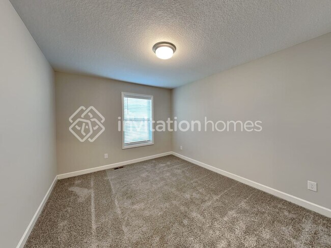 Building Photo - 10916 Zest St NE