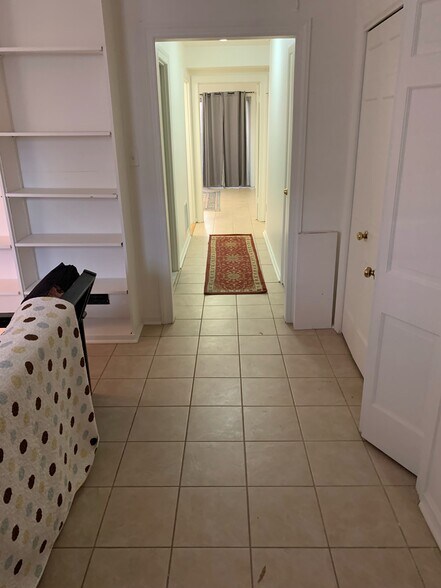 Building Photo - 603 G St SW