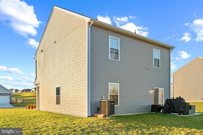 Building Photo - 10001 Maids Fancy Way