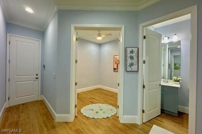 Building Photo - 7270 Saona CT