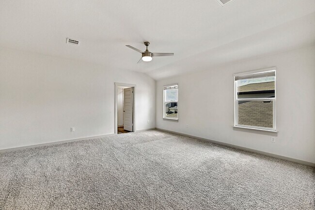 Building Photo - Spacious & Stylish Living in Liberty Hill