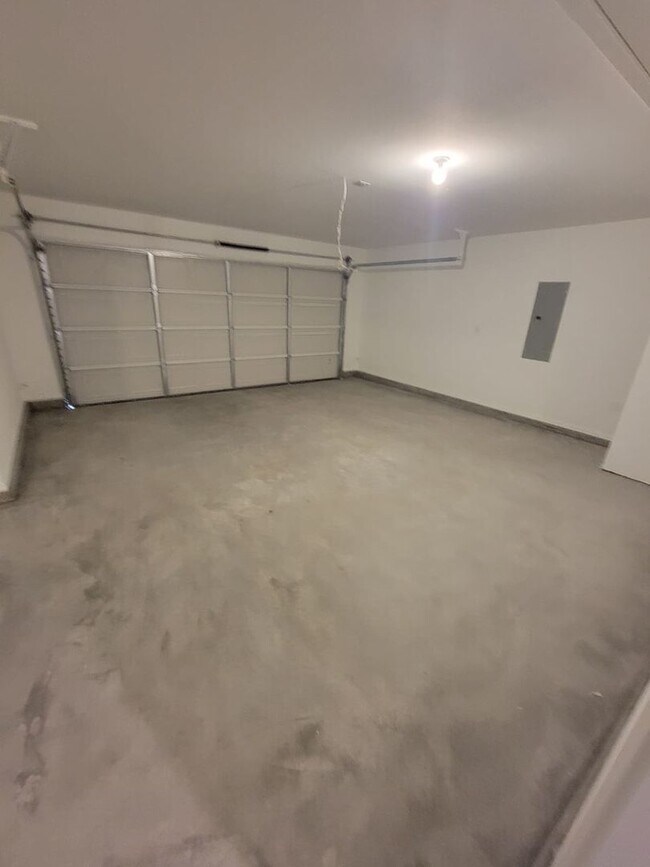 Building Photo - Stunning New Construction Simmons Home - 5 Bed 3 Bath - Pond View!