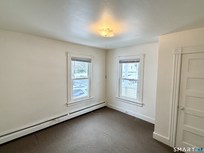 Building Photo - 225 Beechwood Ave