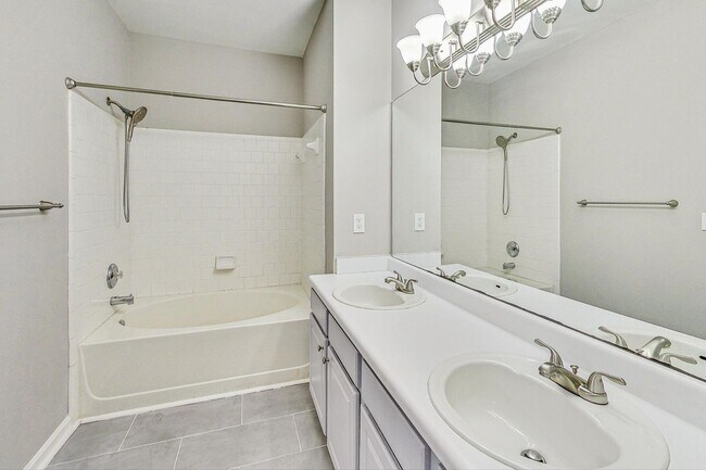 Building Photo - Single-family home in Kennesaw, GA near KSU, Town Center and Woodstock.