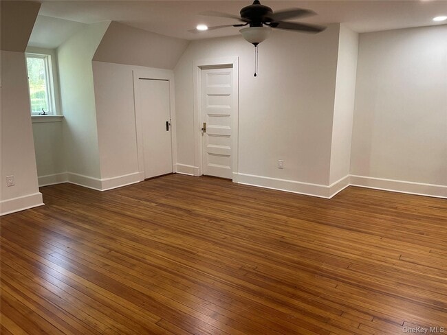 Building Photo - 12 Pine Hill Rd