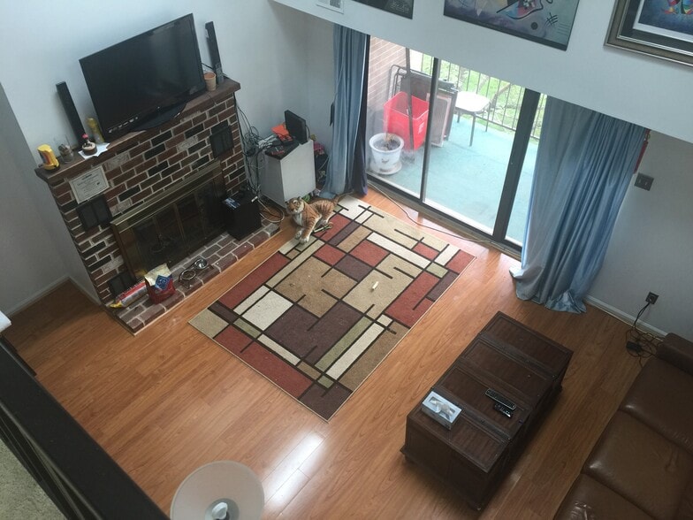 Building Photo - 1221 Eagles Ridge Dr