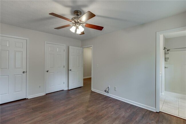 Building Photo - 3519 Nutmeg Dr