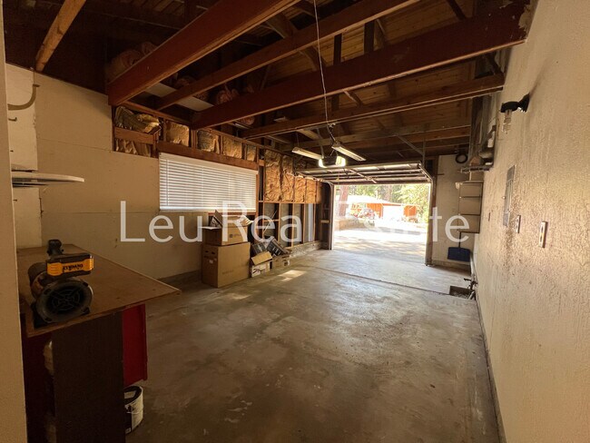 Building Photo - 4844 Golden St
