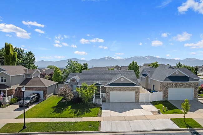 Building Photo - 8259 6555 W