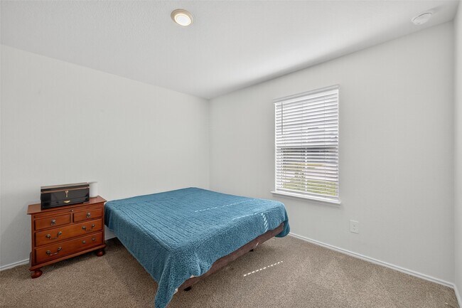 Building Photo - 7411 Canyon Chase Dr