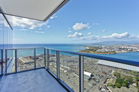 Building Photo - Living in the Heart of Kakaako!