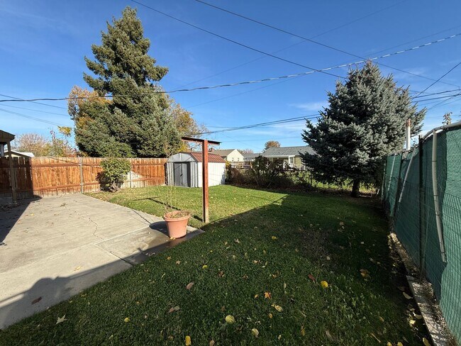 Building Photo - Completely Remodeled Three Bedroom One Bath in Richland - Move in Ready!!
