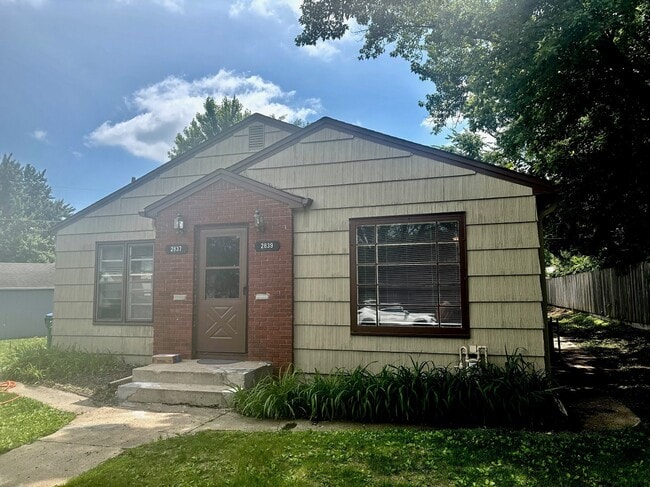 Primary Photo - 2839 Virginia Ave S