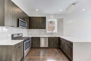 Building Photo - 613 N Christiana Ave