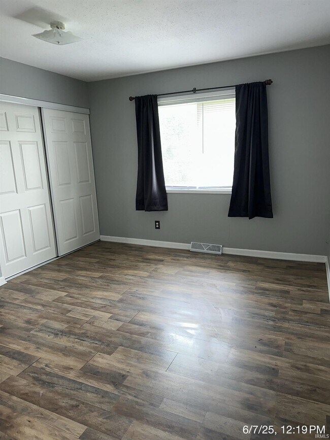 Building Photo - 41052 Gunter Ct