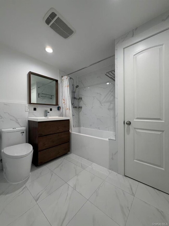 Building Photo - 30 Herkomer St