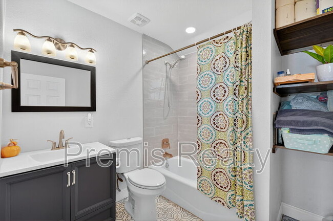 Building Photo - 4201 3rd Ave N