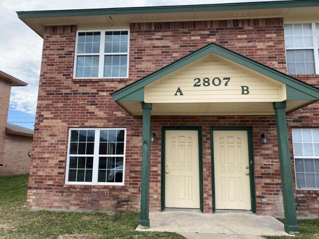 Building Photo - 2807 Cantabrian Dr