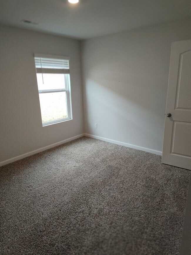 Building Photo - 1514 HERTIAGE CIRCLE SE CULLMAN AL 35055