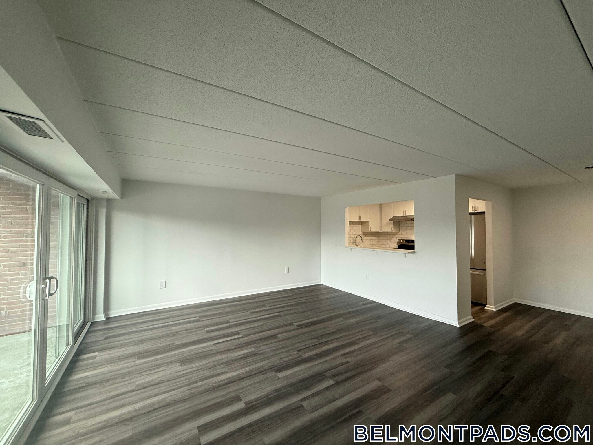 Building Photo - 55 Hill Rd