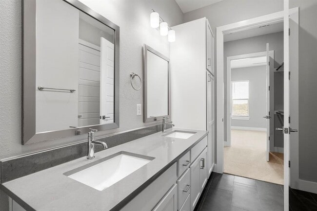 Building Photo - 4501 Jackson Ave