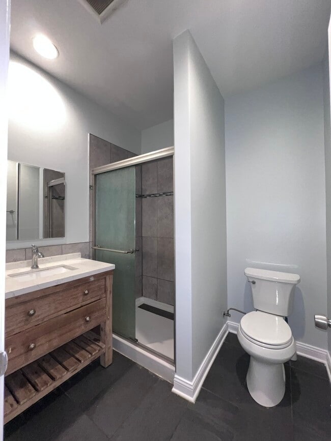 Building Photo - 4815 S Elizabeth St