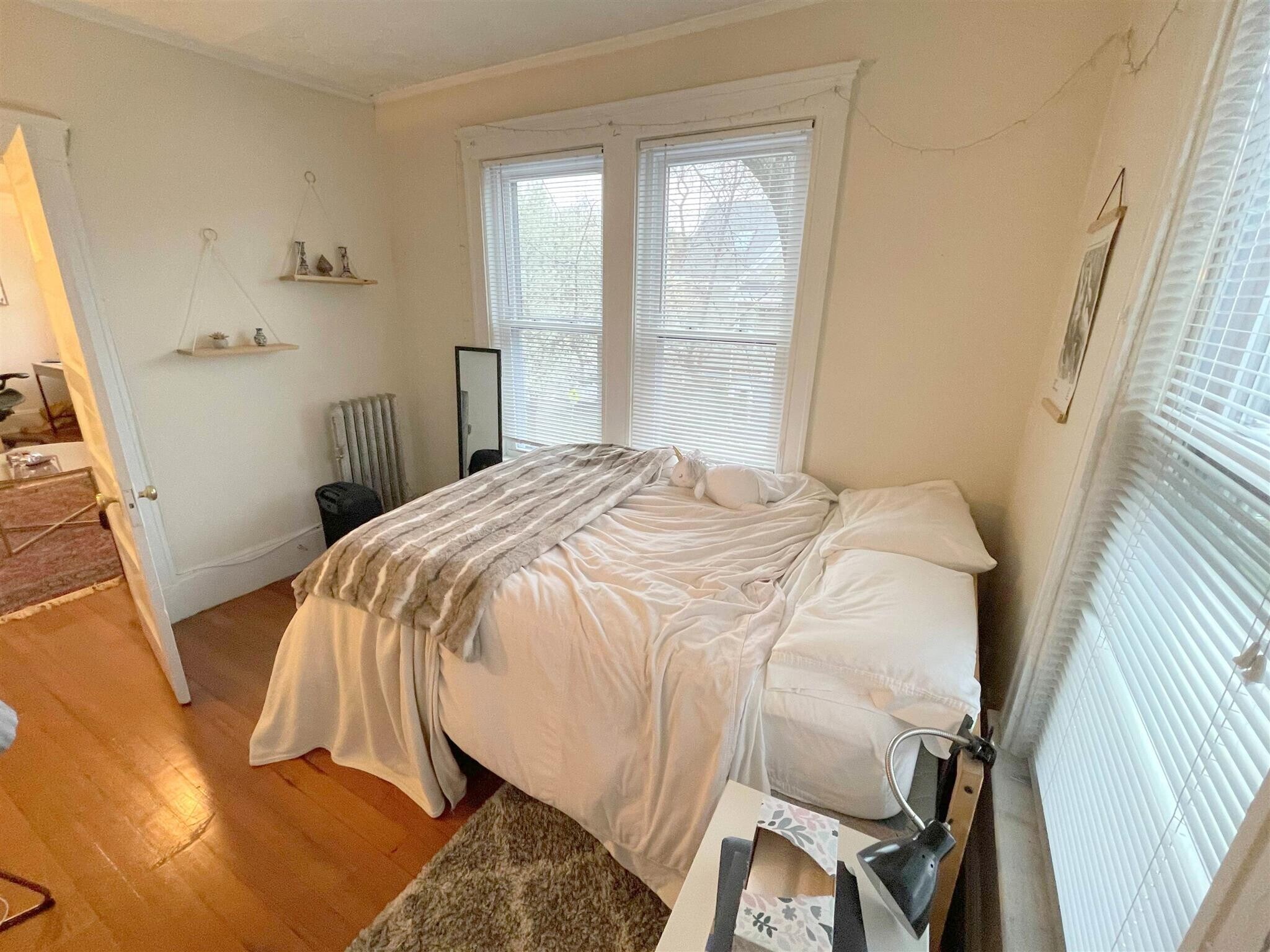 Building Photo - 8 Sanborn Ave