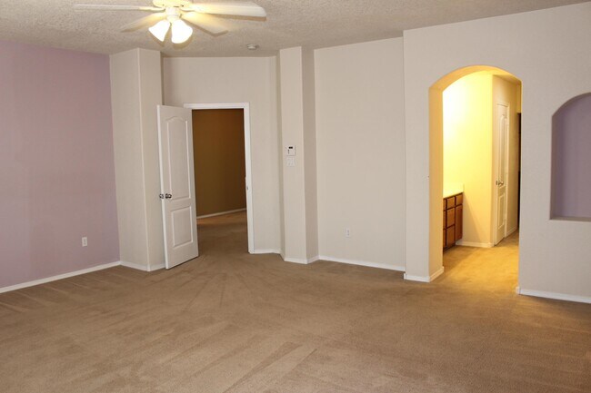 Building Photo - 1829 Cortina Loop SE