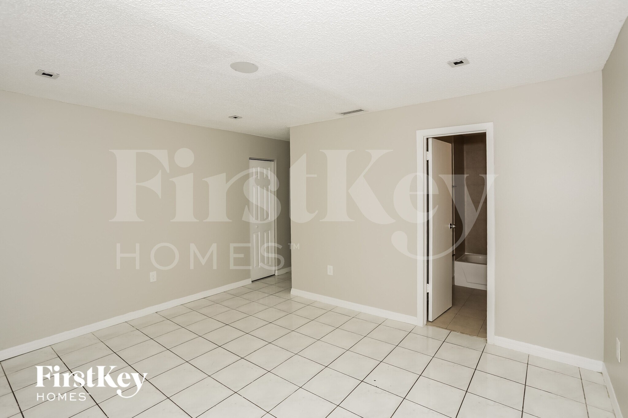 Building Photo - 4610 SW 143rd Ct W