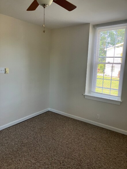 Building Photo - 315 Gravel Pike