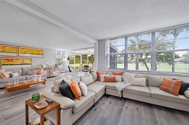 Building Photo - 903 Cypress Grove Dr