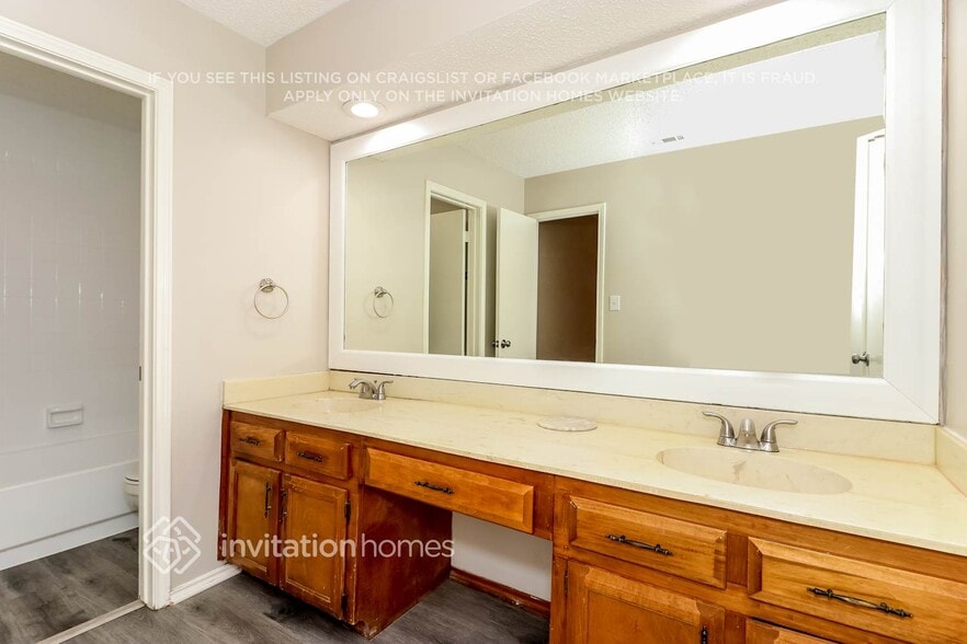 Building Photo - 5411 Rimrock Ct