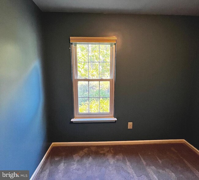 Building Photo - 38 White Pine Cir