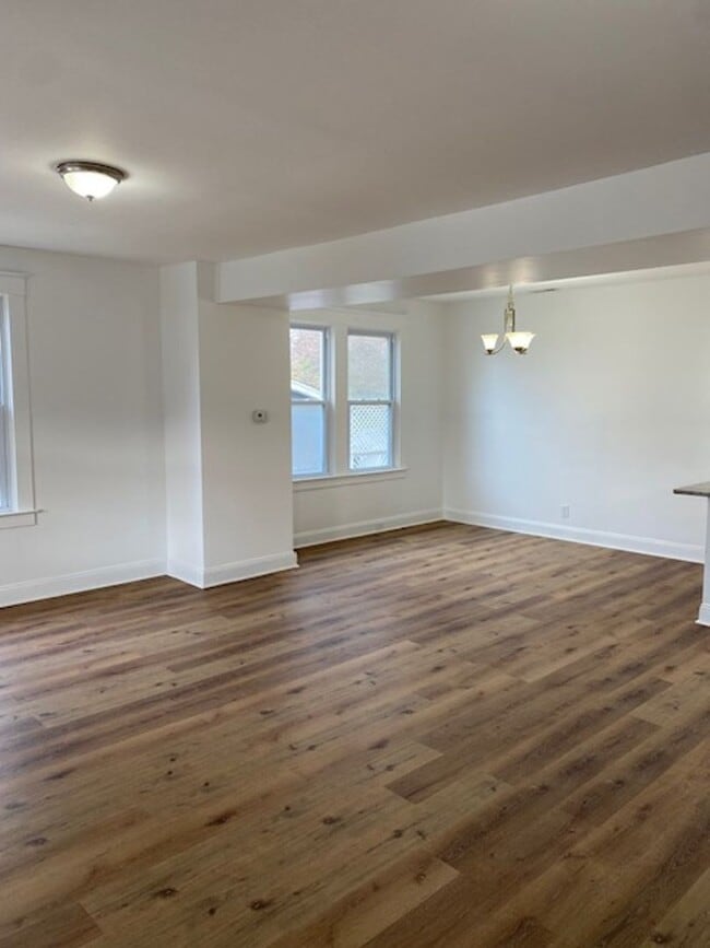 Building Photo - Gorgeous Parkville 3bd/3ba with 4th bd in Fin Bsmt. CAC! W/D! More! Available 5/15